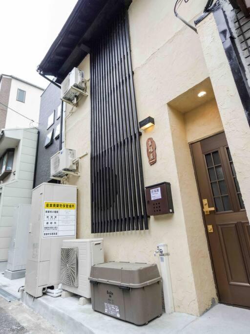 Villa 吉福屋/机场直达/3分步行地铁jr/14分usj/心斋桥/難波 Ōsaka Exterior foto