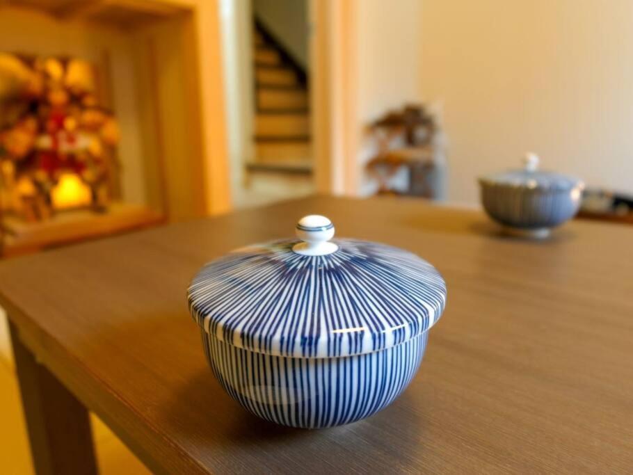 Villa 吉福屋/机场直达/3分步行地铁jr/14分usj/心斋桥/難波 Ōsaka Exterior foto